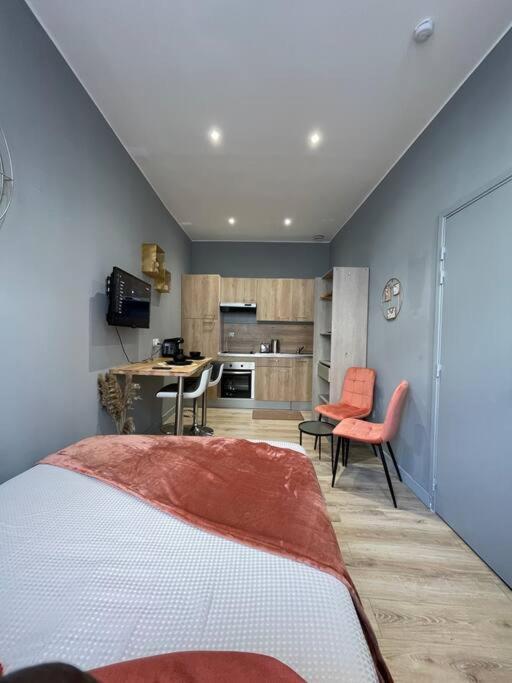 Studio Vieux วาลองเซียนส์ ภายนอก รูปภาพ